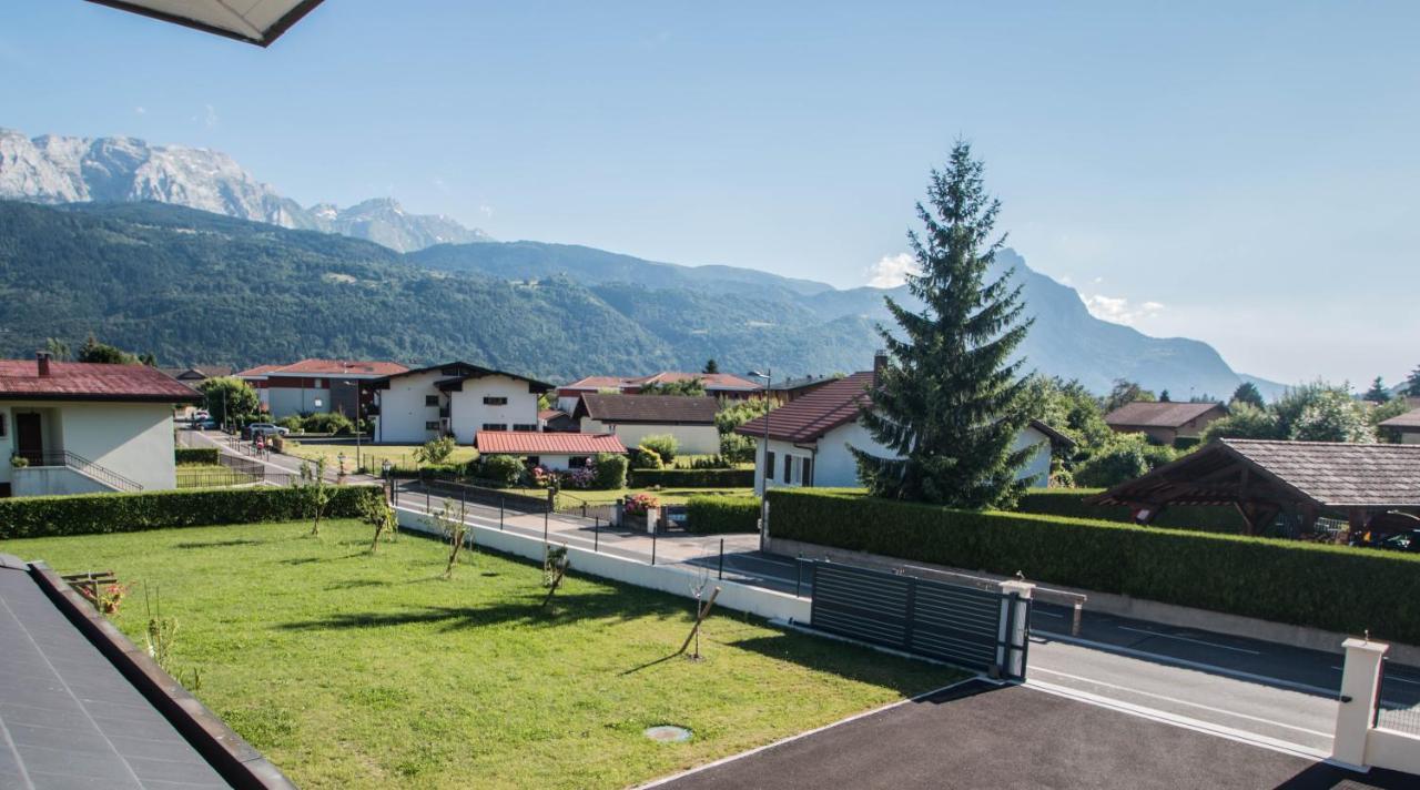 Nuitee En Appartement Marignier Exteriör bild